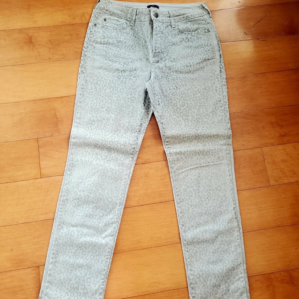 NYDJ strait jeans with animal print, 6
